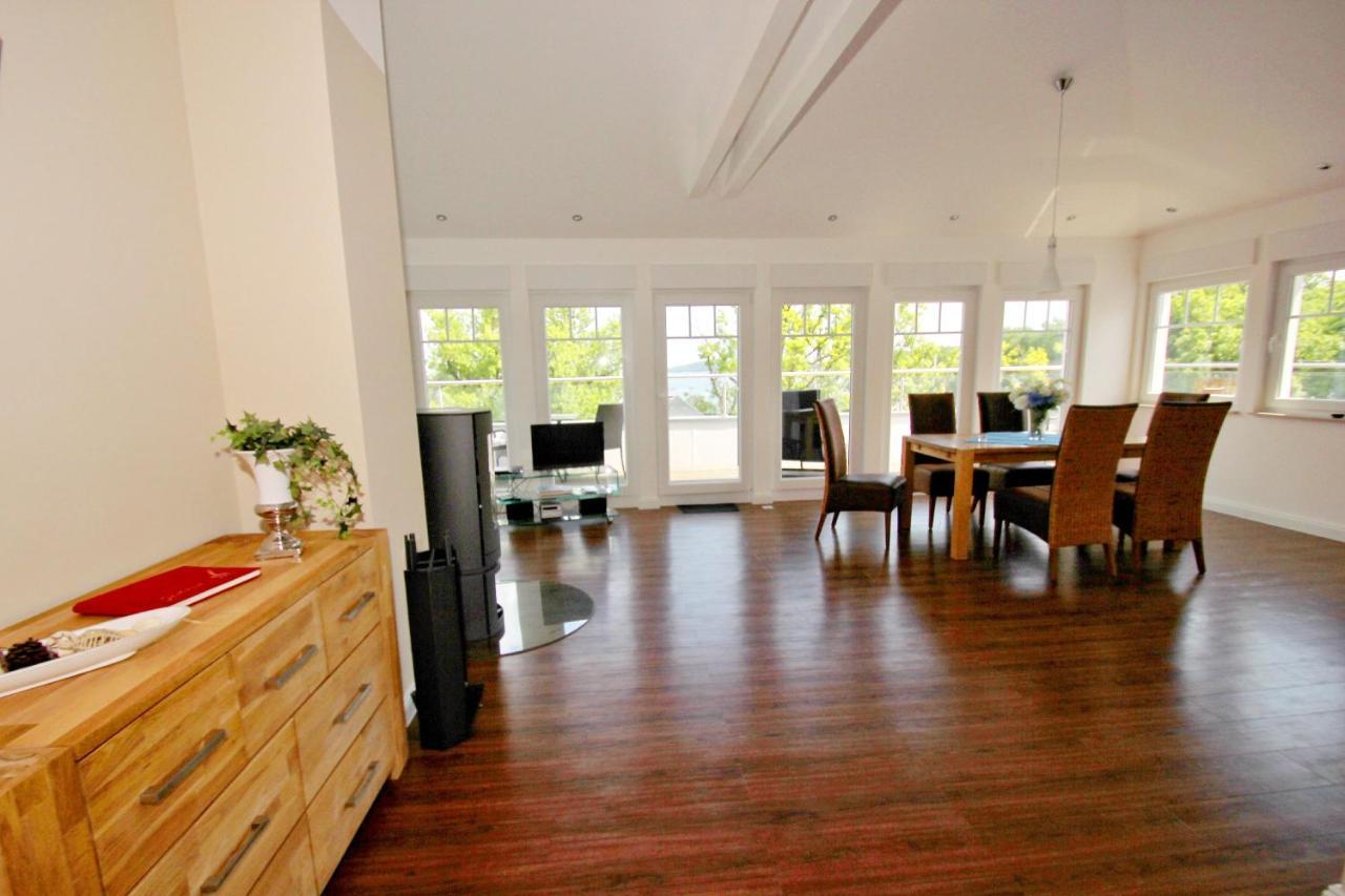 Hafennahe Penthousewohnung Mit Meerblick - Hafenresidenz Lauterbach Fewo 2-7 Bagian luar foto